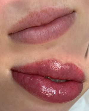 Tatuaje de labios - Labios con efecto acuarela/barra de labios (efecto pintalabios)