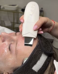 Skin scrubber
