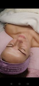Luxusné Anti aging & Glow ošetrenie (s bezihlovou mezoterapiou