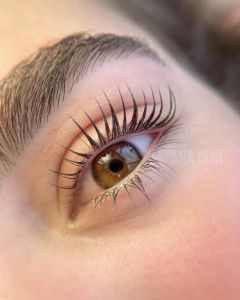 Kórejský lashlifting mihalníc s farbením rias 