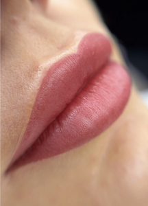 LipBlush - Brow point lips