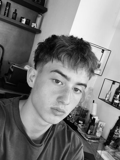 Nikolas @nikolaskmec