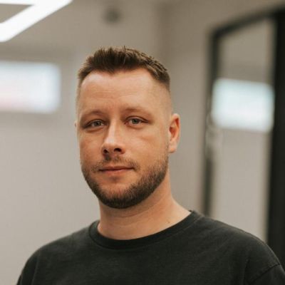 Alex Hrozek @alex_famous.barber