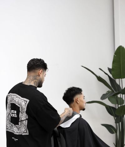 Khalid Barber 	dlouhoročné zkušenosti