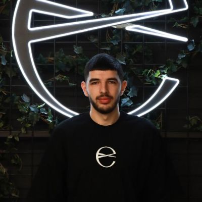 Milos @milosn.pf